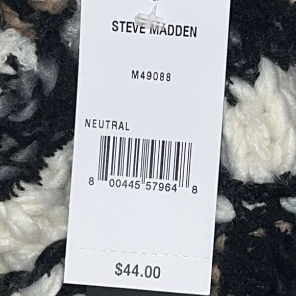 Steve Madden Black & White Chunky Knit Infinity Scarf Neutral NWT - Picture 3 of 3